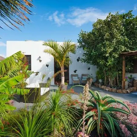 Sleeps 2 Wifi * Guatiza